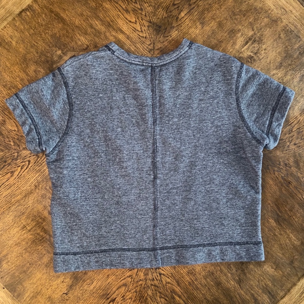 Vince. | Sweatshirt Tee - Picture 6 of 6